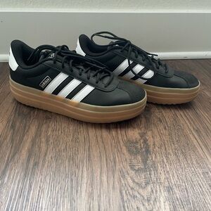 Adidas VL Court Platforms